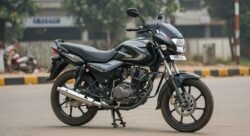 Bajaj Discover 125 ने मचाई धूम! 88kmpl माइलेज और 125km/h स्पीड के साथ मिडिल क्लास की पहली पसंद